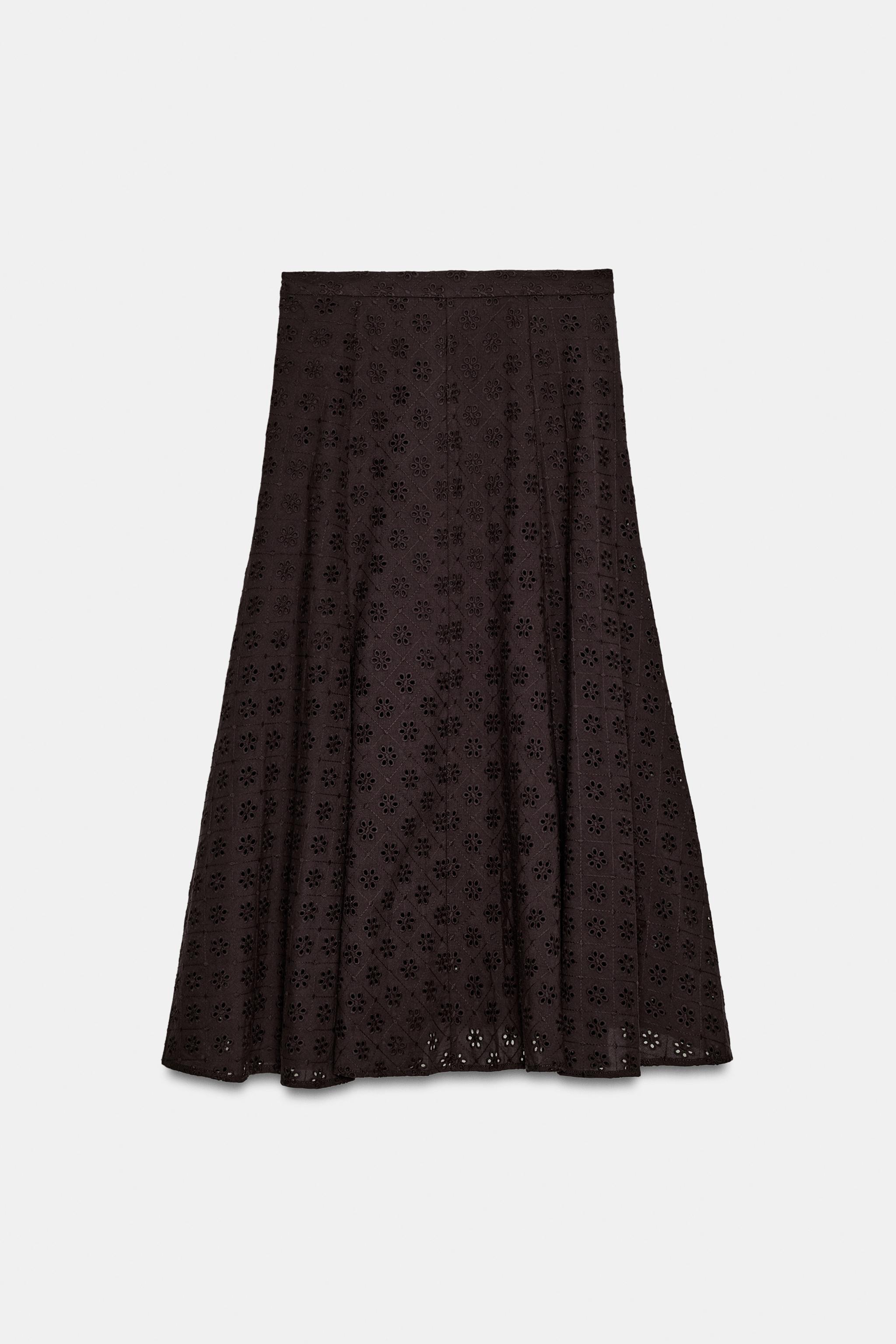 JUPE MI-LONGUE À BRODERIES PERFORÉES